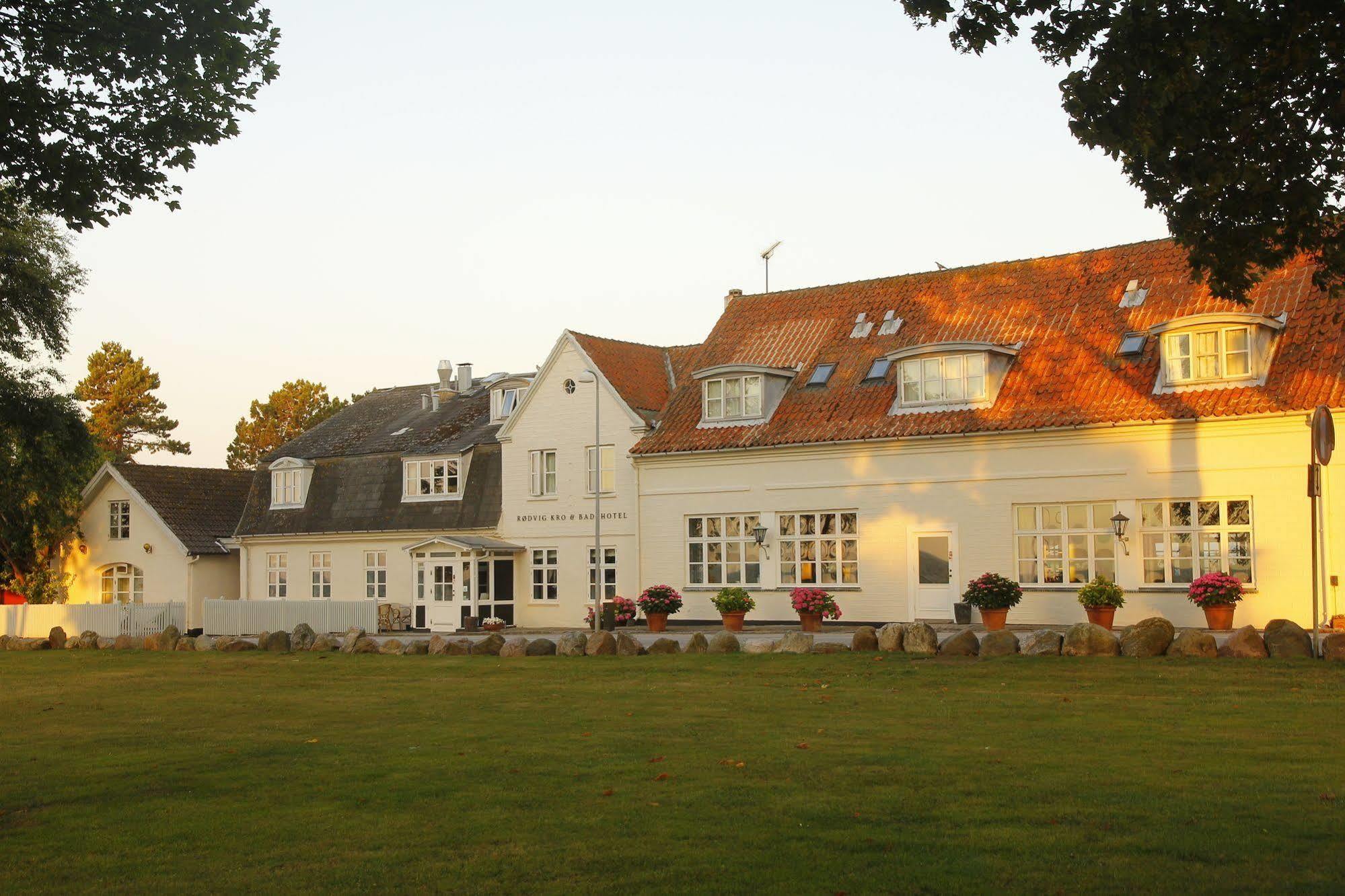 Rodvig Kro Og Badehotel ภายนอก รูปภาพ